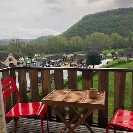 Duplex-au Chateau Ambulant-au Bord De La Dordogne Apartmán *